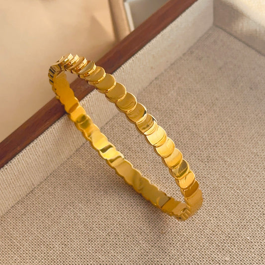 Becca Bangle