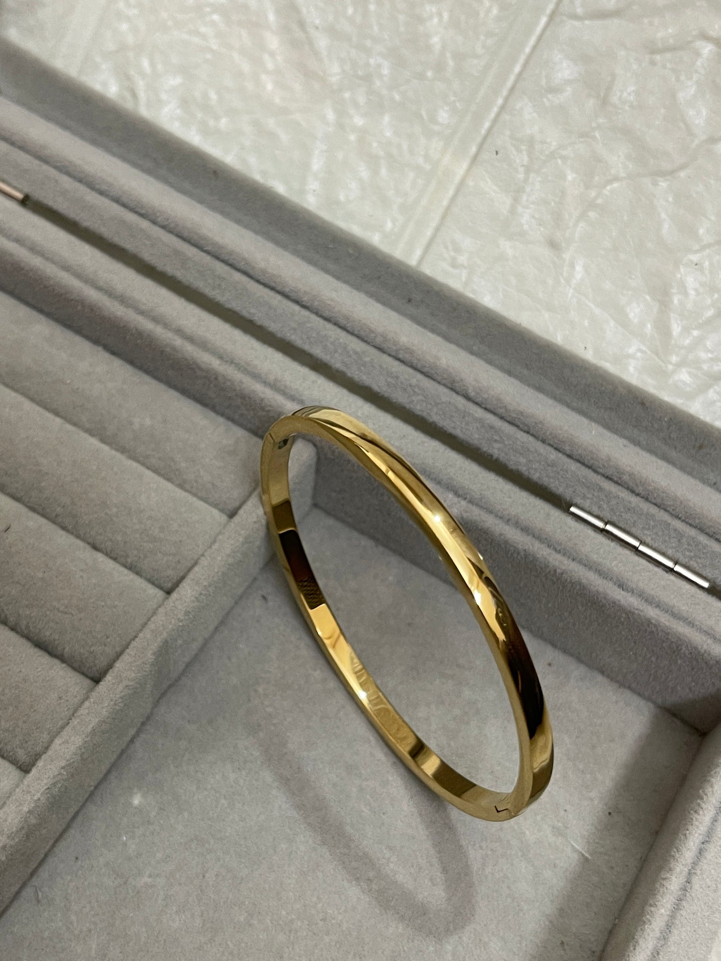 Bella Bangle