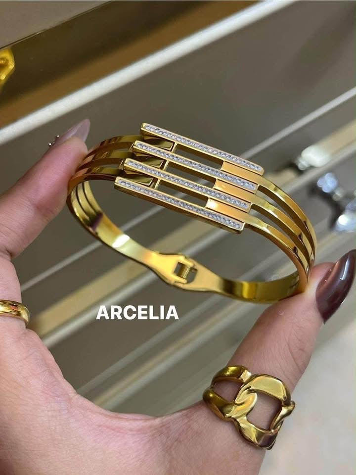 Virelle Bangle