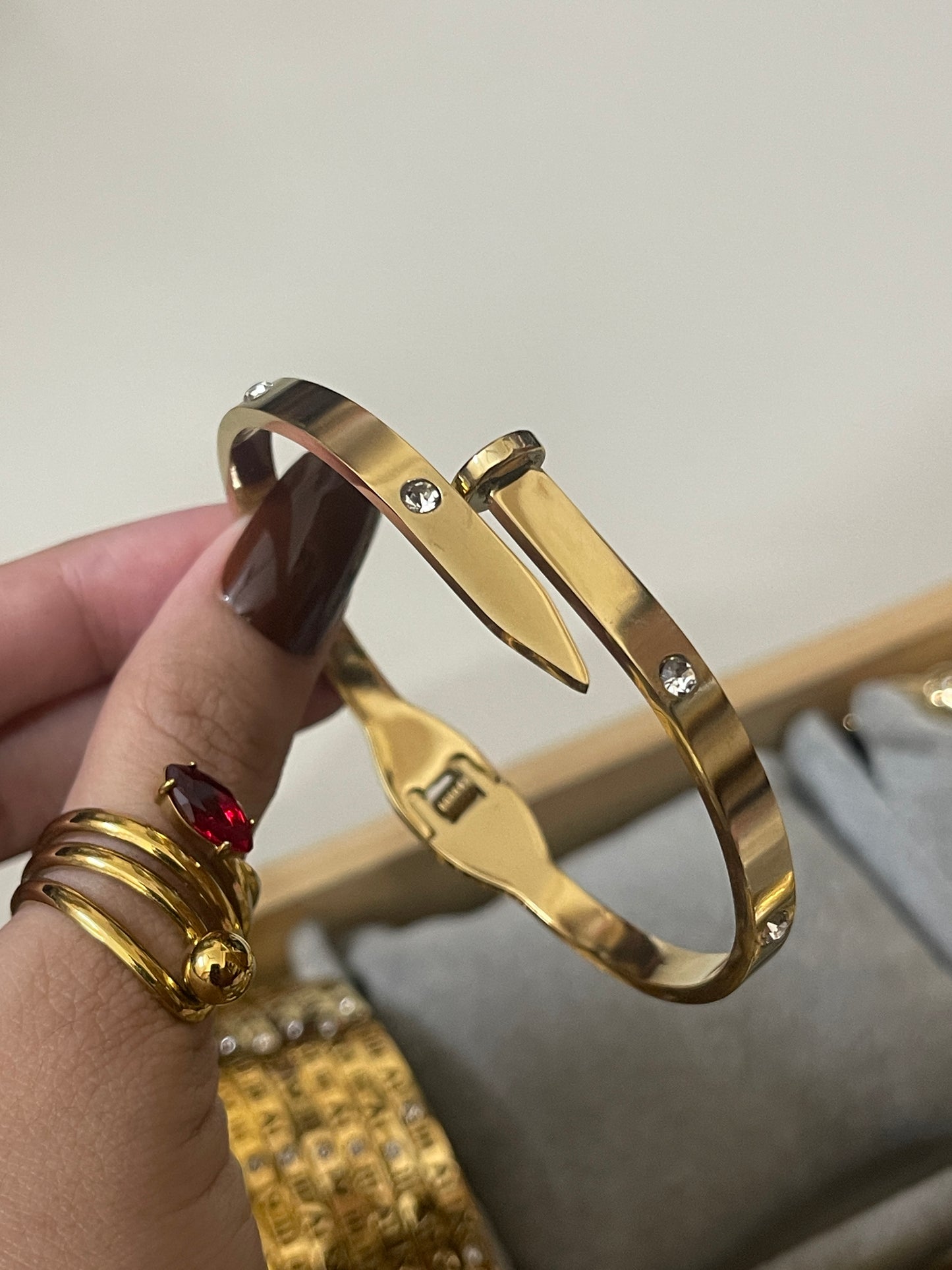 Stella Bangle