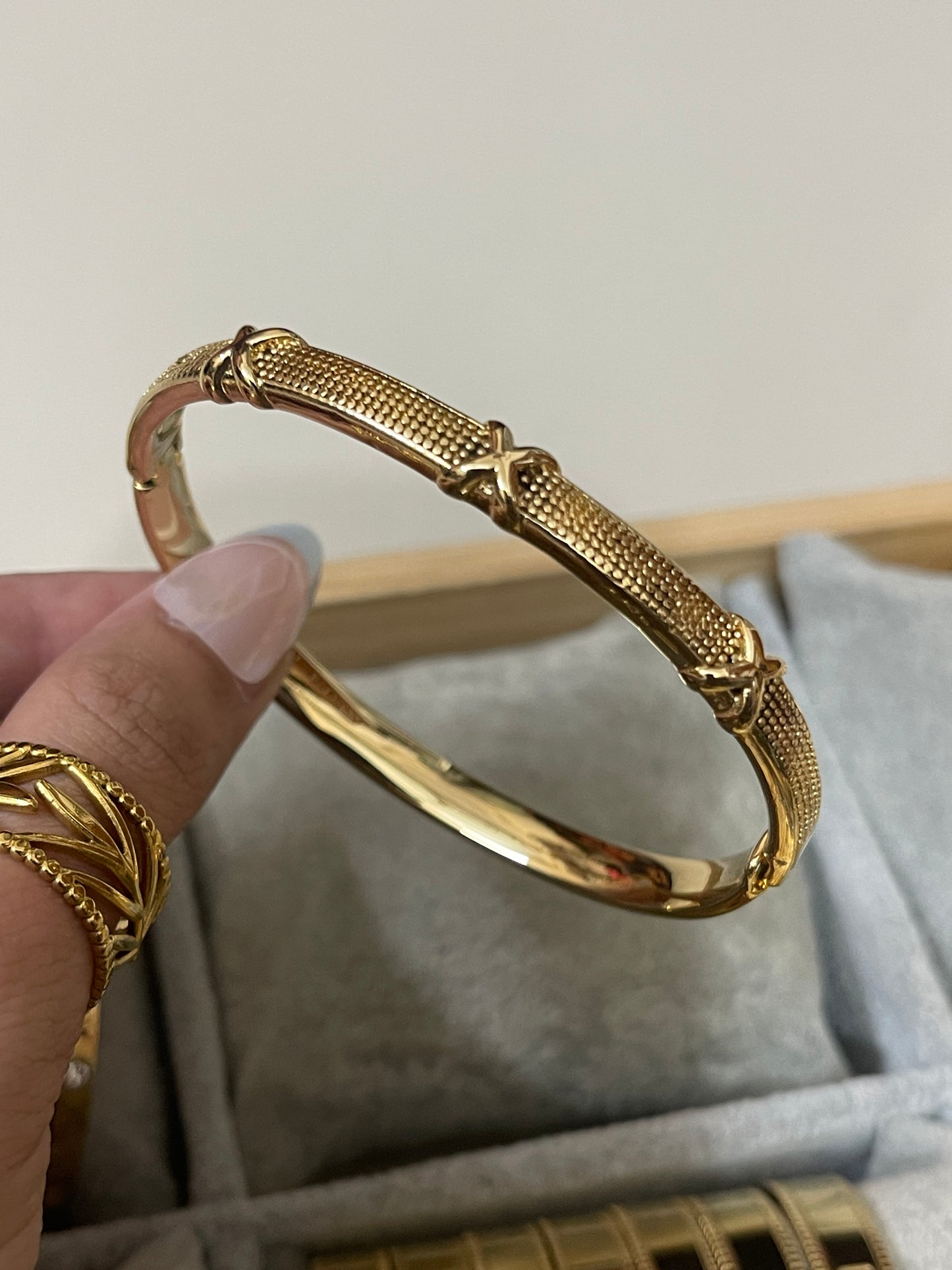 Viona Bangle