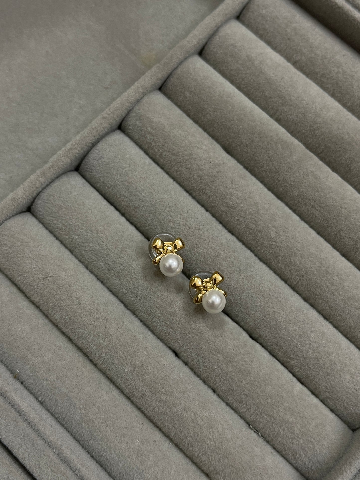 Mini Bow Earrings