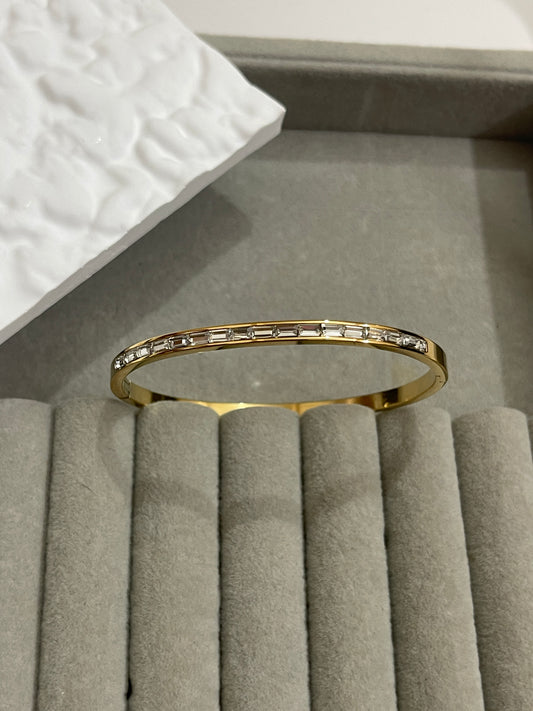 Avenya Bangle