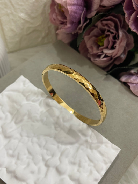 Kirana Bangle