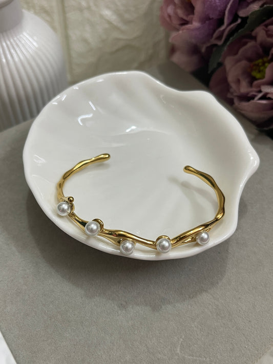 Tirelle Cuff