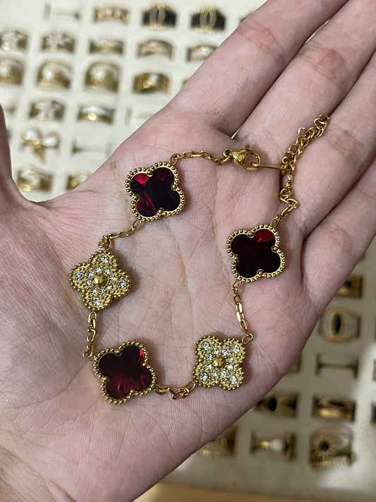 Stone Clover Bracelet (Maroon)