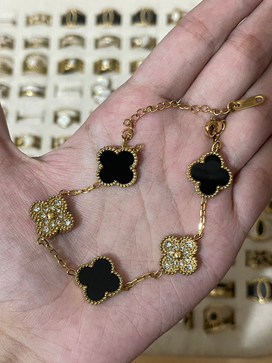 Stone Clover Bracelet (Black)