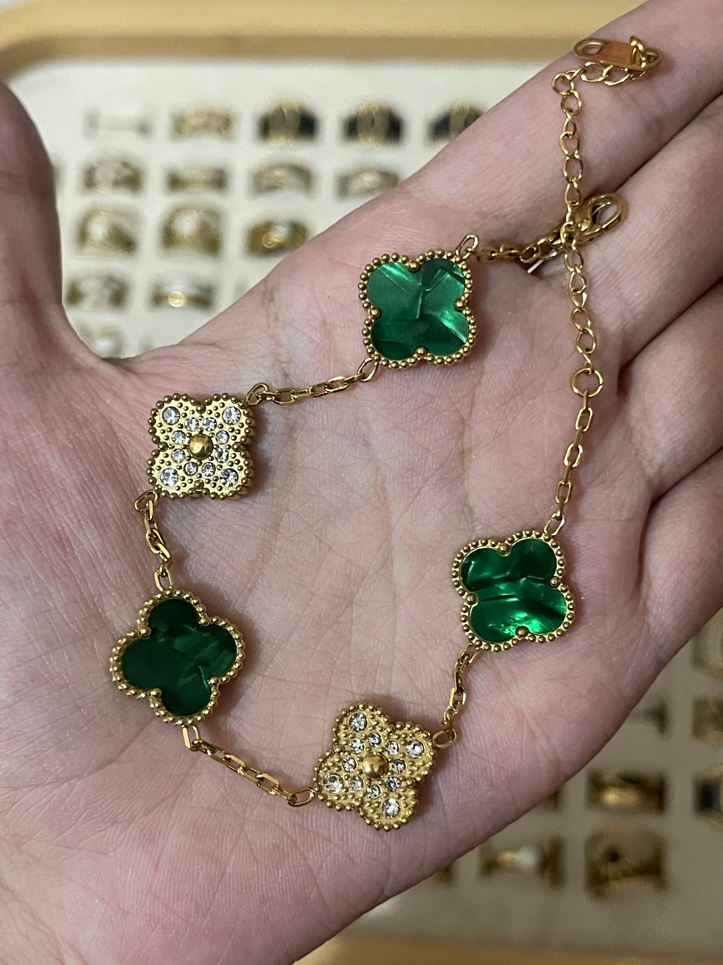 Stone Clover Bracelet (Green)