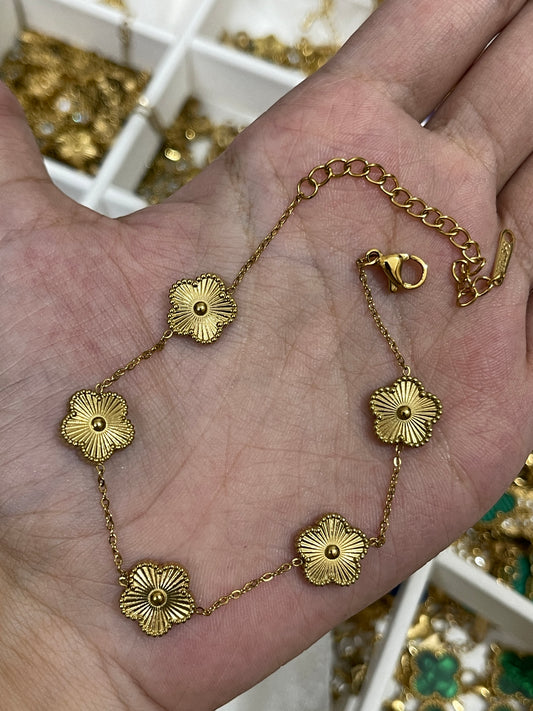 Five Leaf Clover Bracelet (Small )