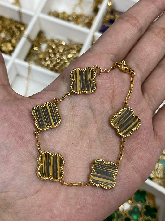 Clover Bracelet (Brown )