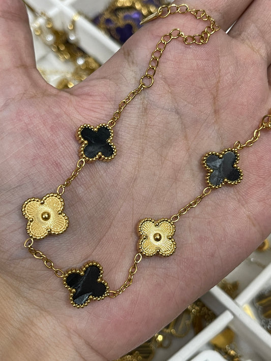 Clover Bracelet ( Grey + Gold )