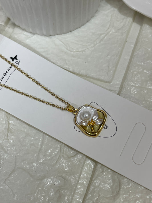 Luneth Necklace