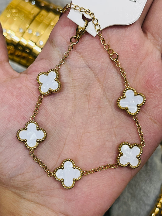Clover Bracelet ( White )