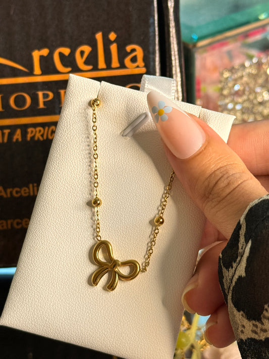 Bow Necklace