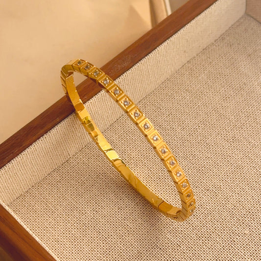 Willow Bangle