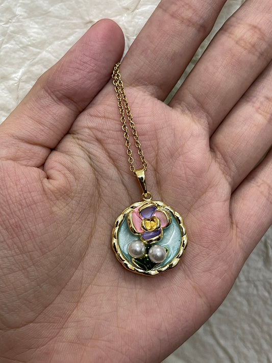 Briny Necklace