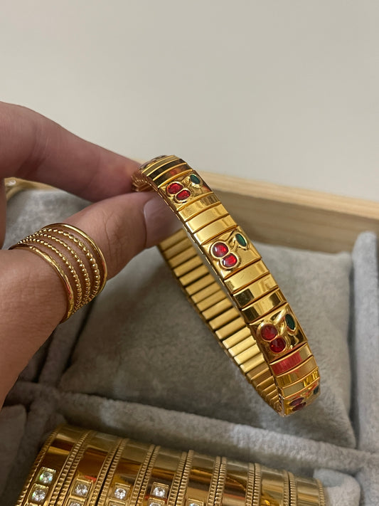 Stretchable Cherry Bracelet Golden
