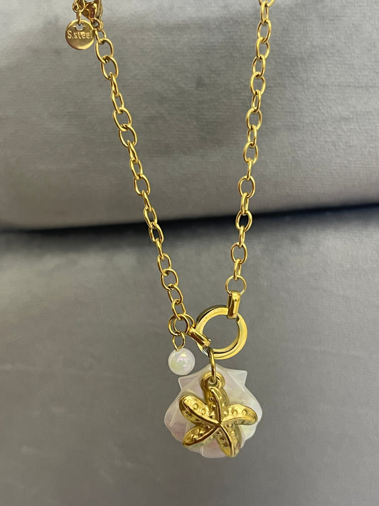 Shell Charm Bracelet (Starfish)