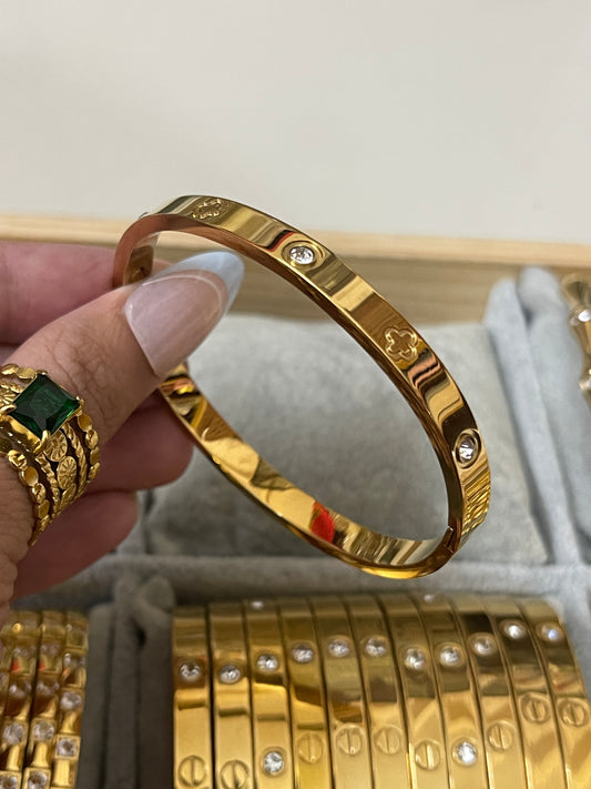Plus Cartier Bangle