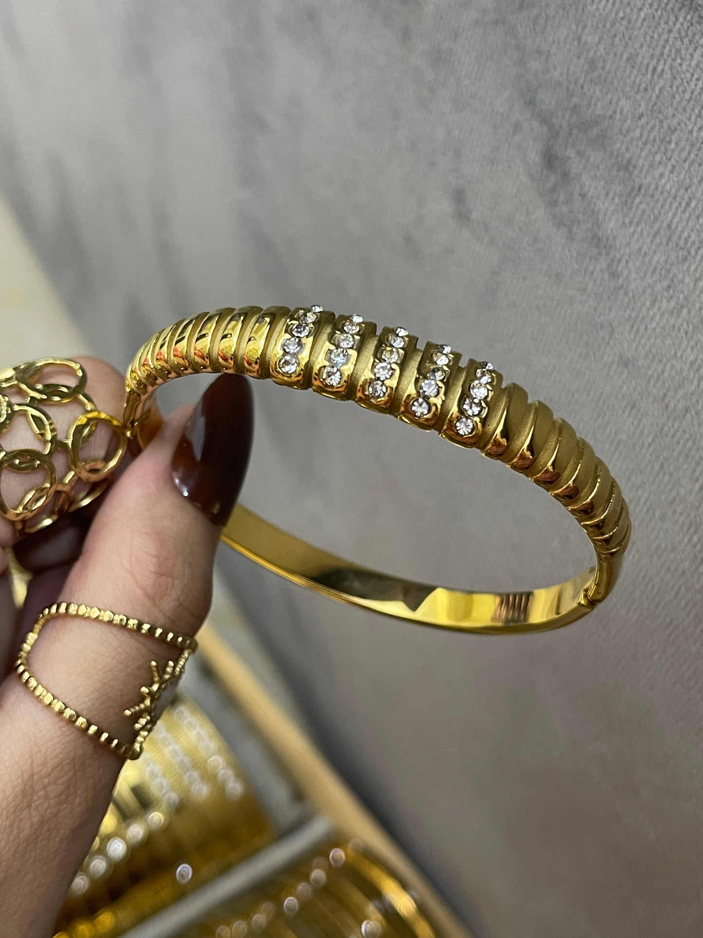 Ana Bangle