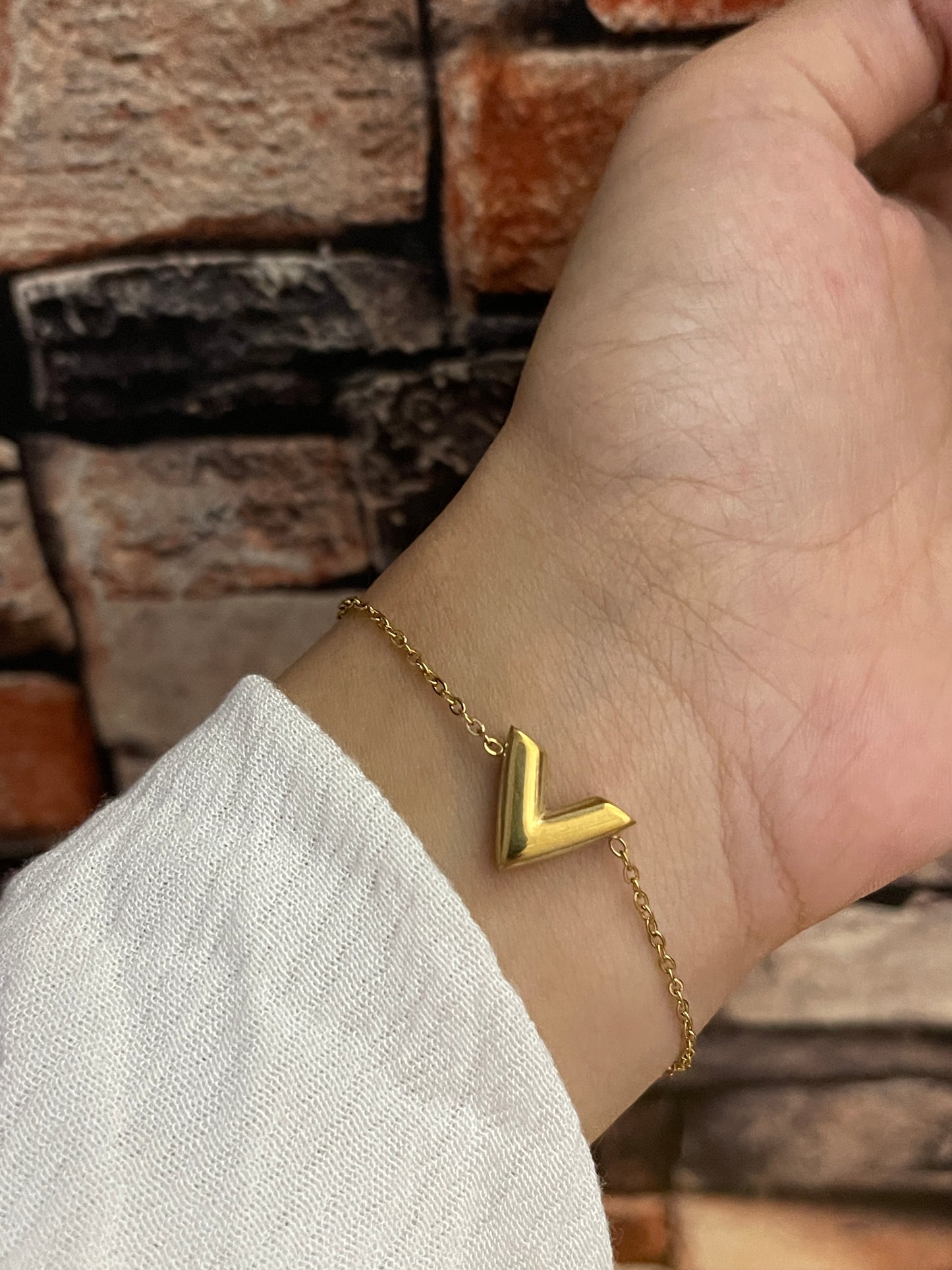 V bracelet