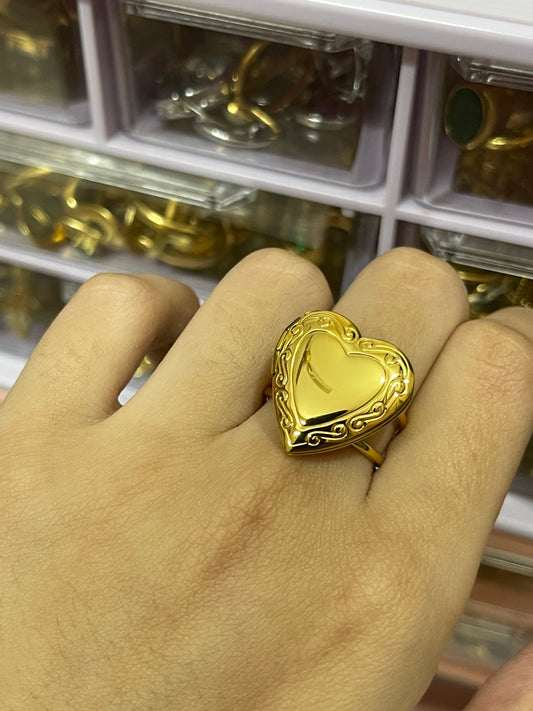 Stainless Steel Ring 070 (Heart)