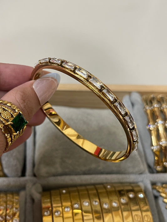Avinea Bangle
