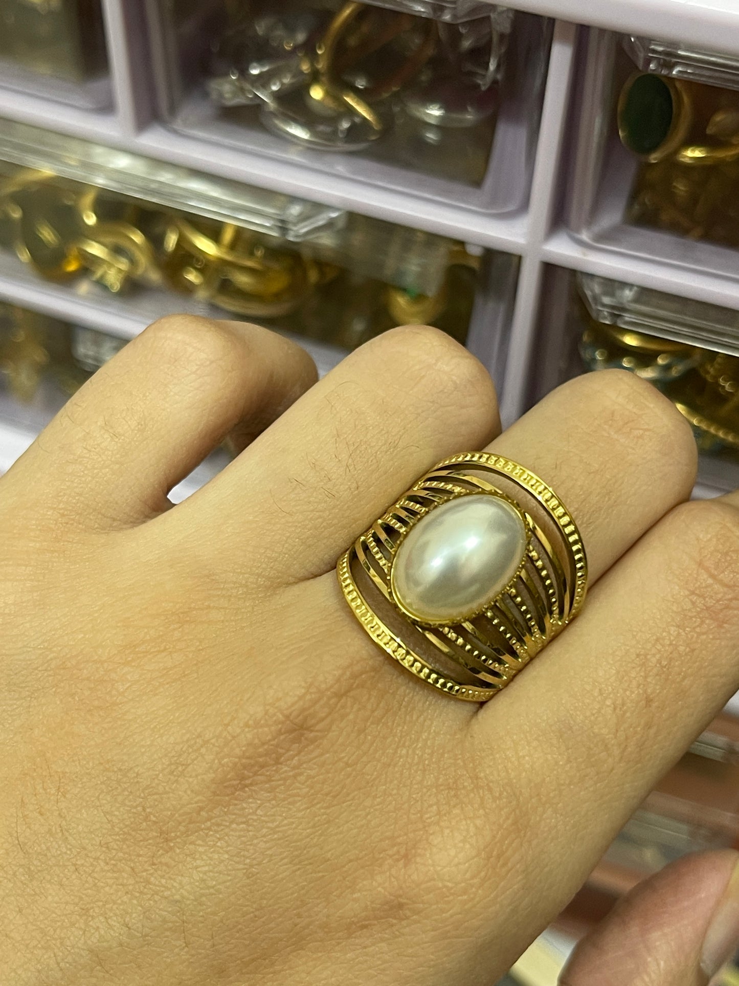 Stainless Steel Ring 221 (Pearl)