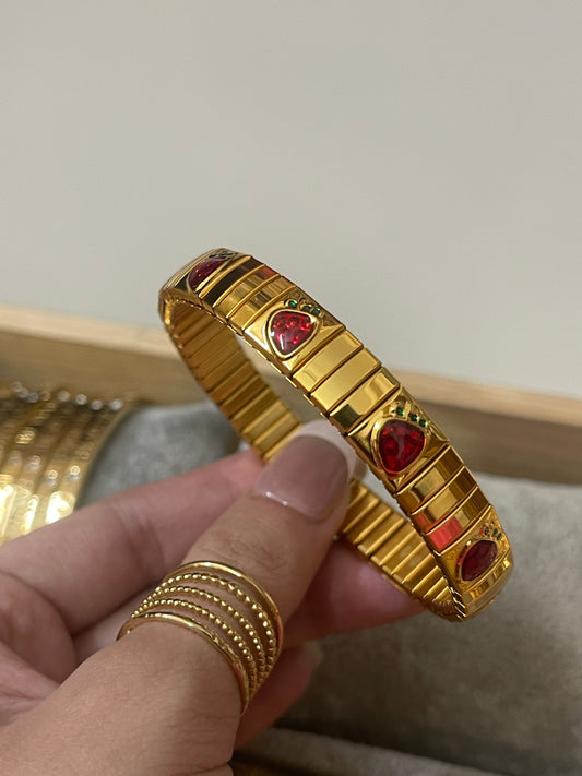 Stretchable Strawberry Bracelet Golden