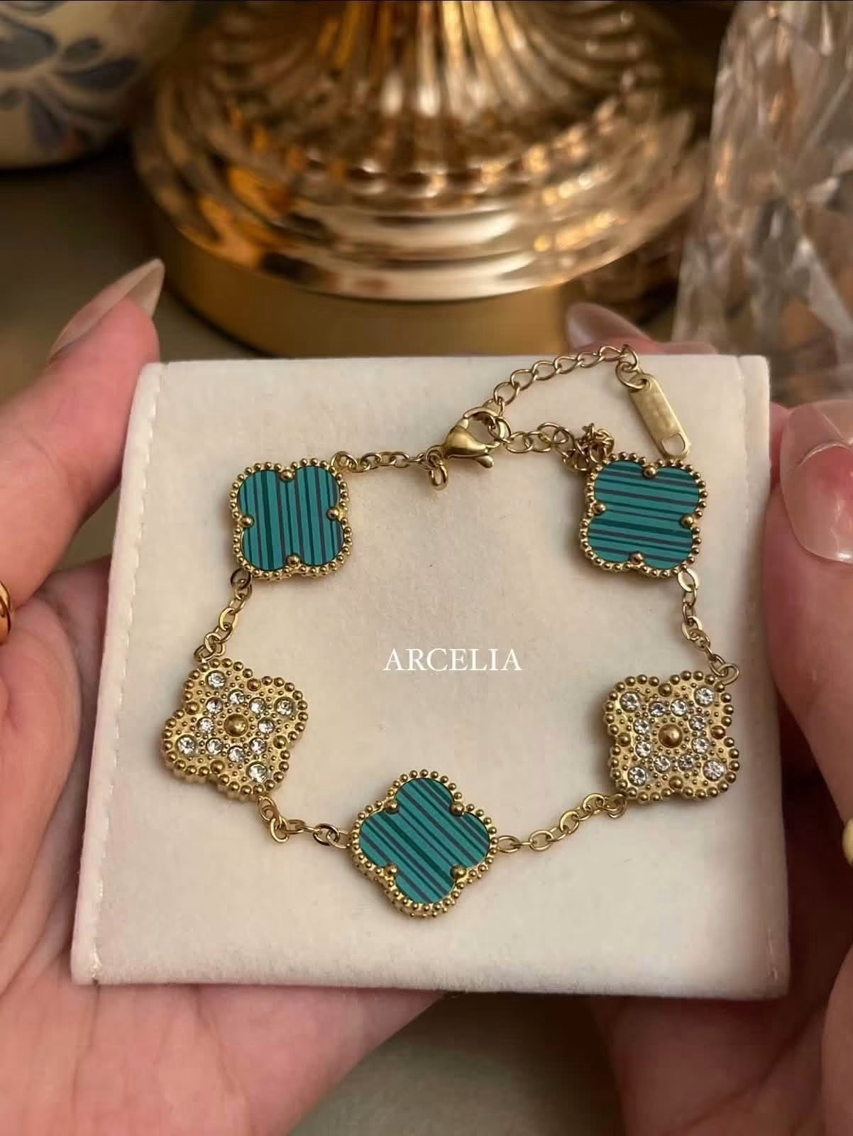 Premium 18 k clover bracelet