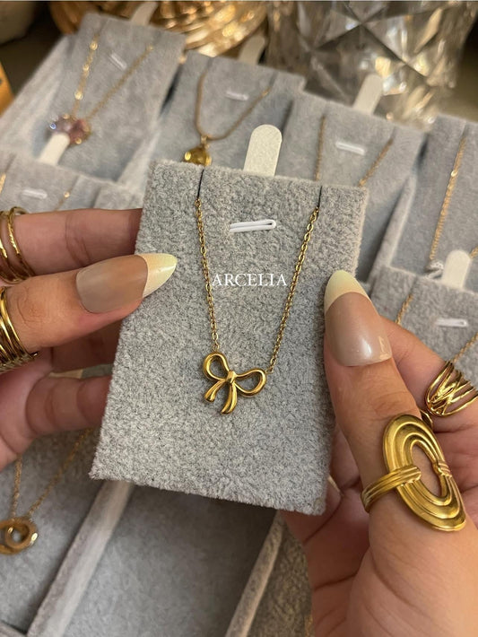 Bow Necklace