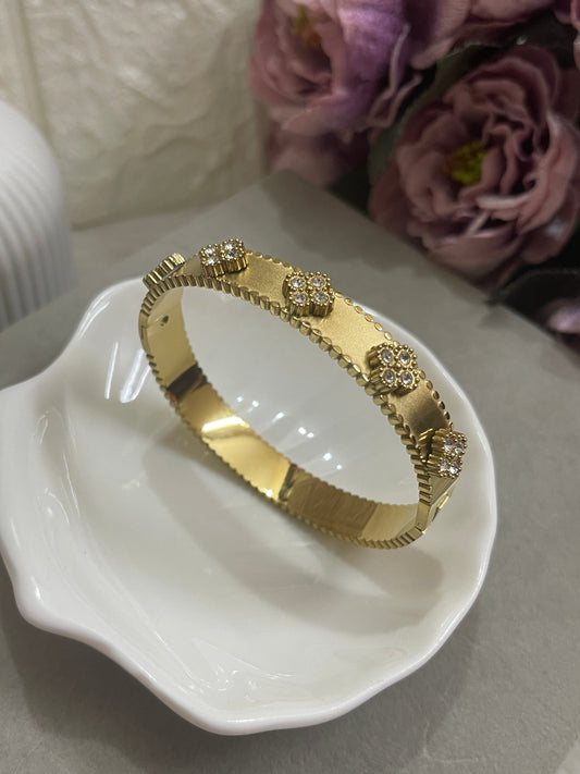 Opheya Bangle