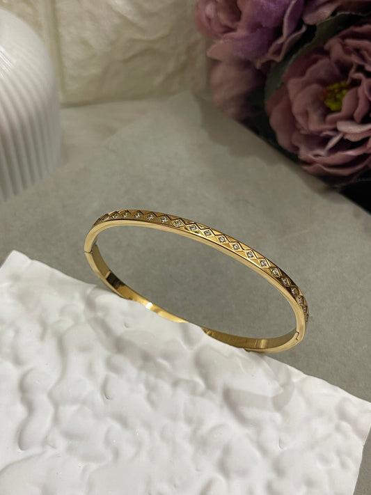Iris Bangle