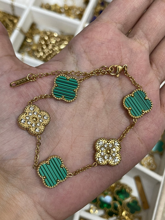 Stone Clover Bracelet ( Green )