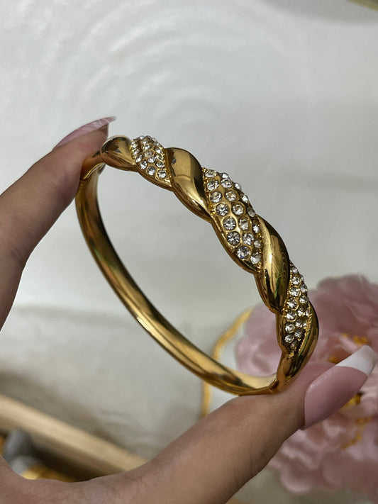 Luxuria Bangle