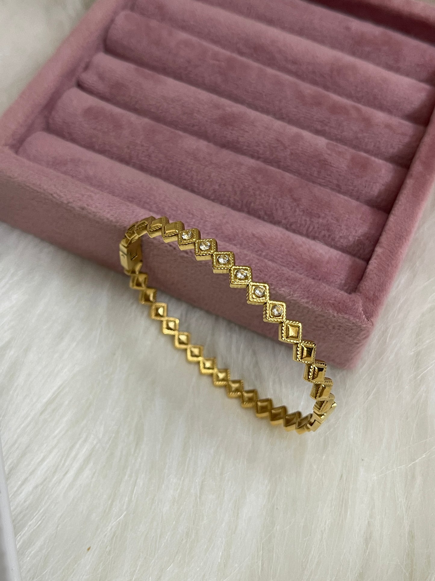 Lumaris Bangle